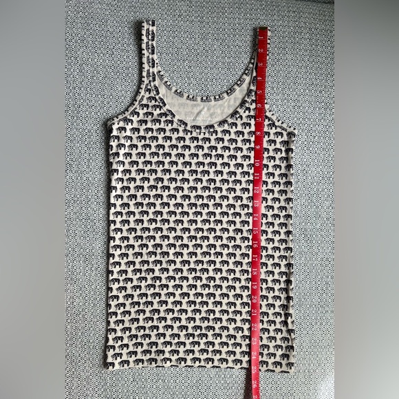 Banana Republic Tank Top, Medium, Beige with Muted Purple Elephant Print. NWOT - Picture 7 of 7